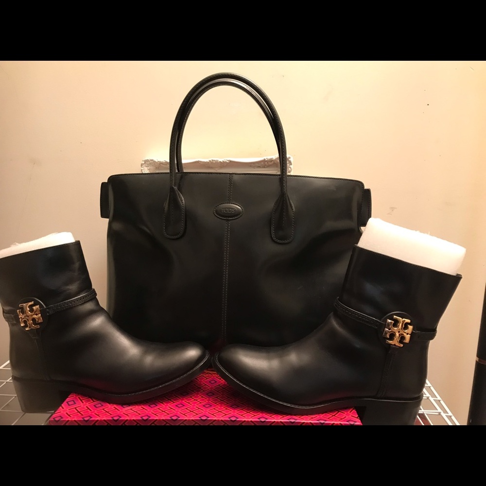 Large black TOD’S wallet